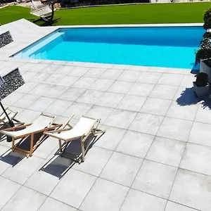 https://chambre-vue-lac.fr-provencehotel.com