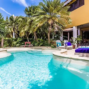 https://ocean-view-villas.comcaribbean.com